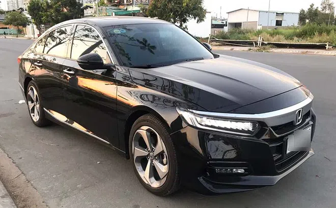 Honda Accord được rao bán rẻ hơn 200 triệu khi ODO chưa đầy 1000 km